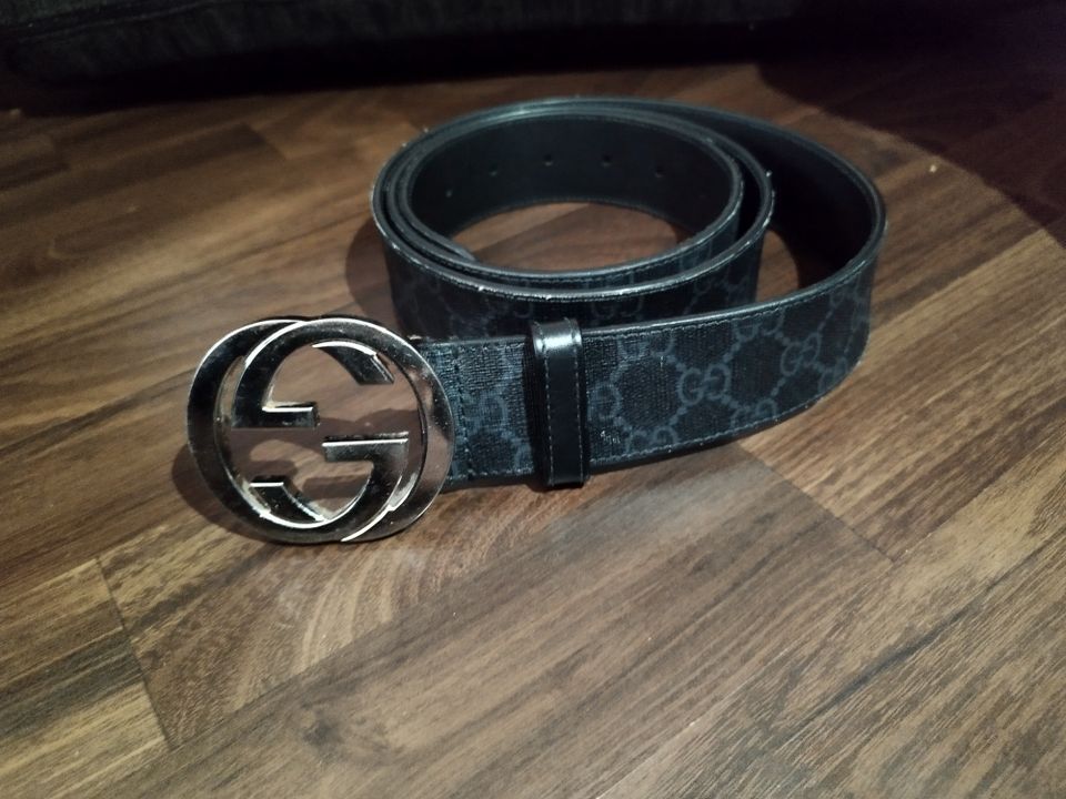 Gucci GG Supreme belt with G buckle