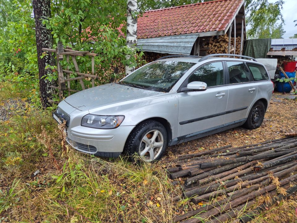 Volvo v50 ei ajokuntoinen