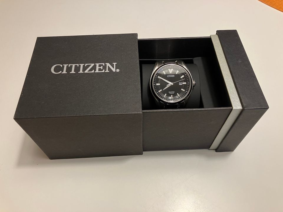 Citizen Eco-Drive Super Titanium rannekello