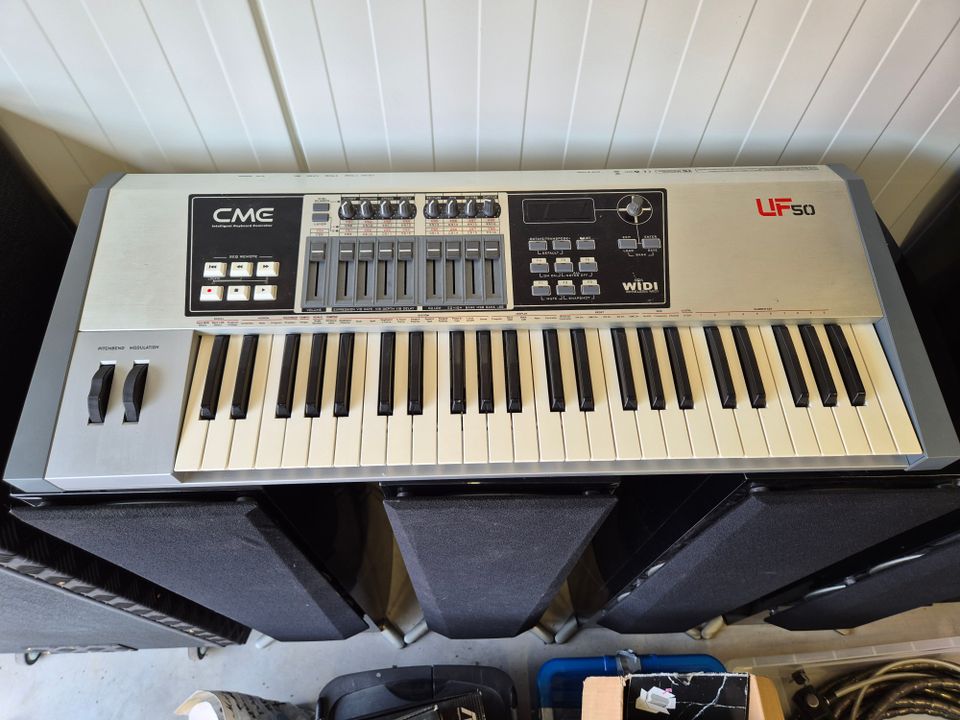 CME UF50 MIDI-kosketinsoitin