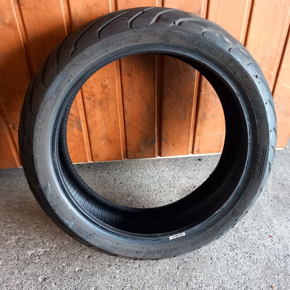 180/55ZR17 Pirelli