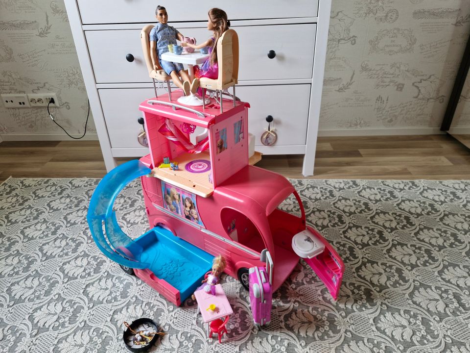 Barbie asuntoauto