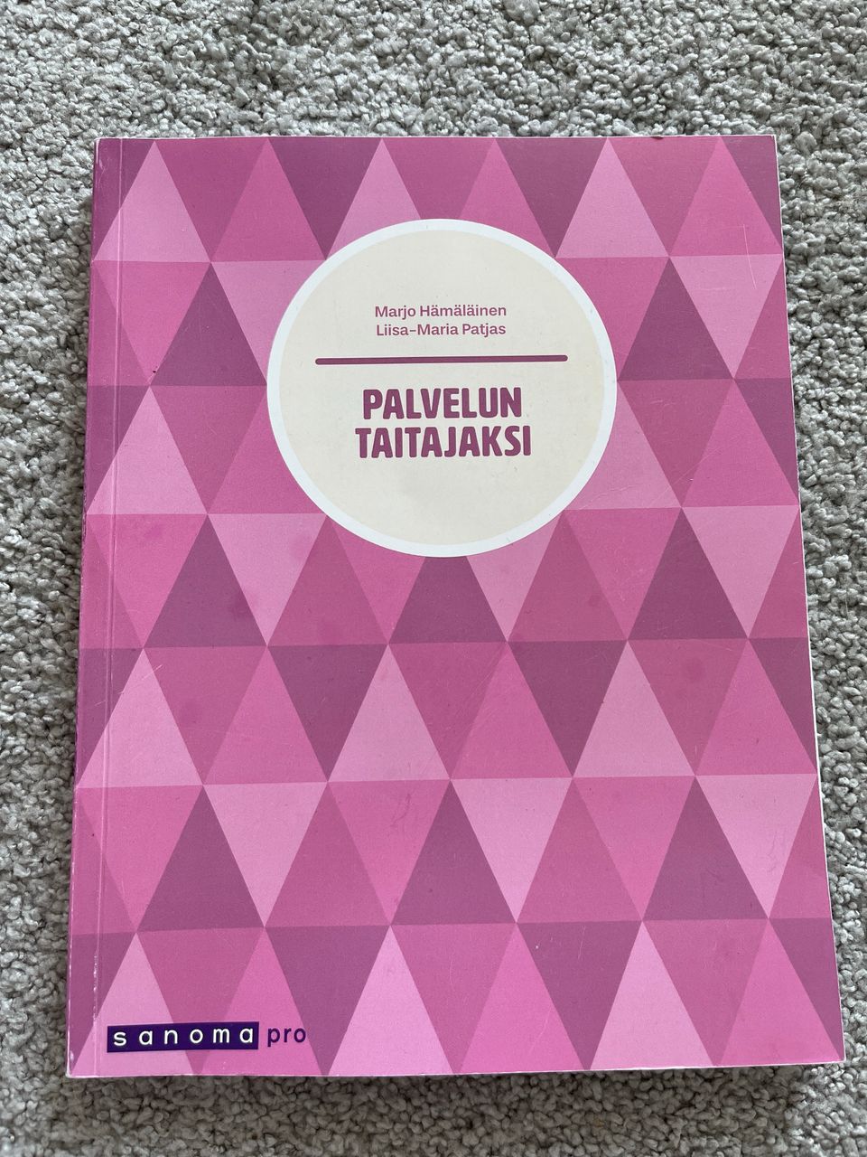 Palvelun taitajaksi -oppikirja