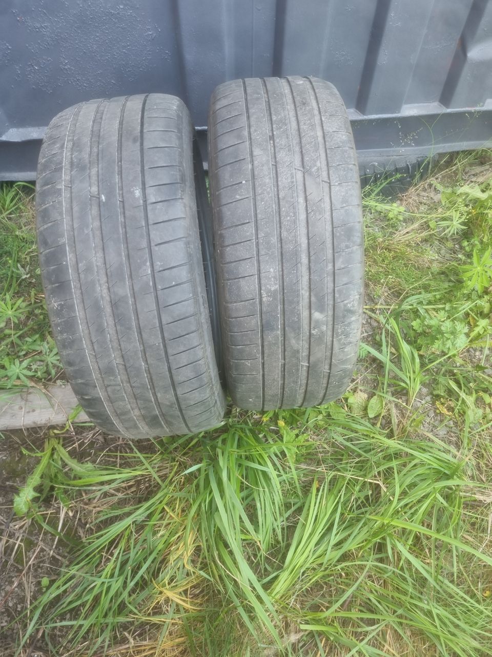 235/45 R18 Michelin kesärenkaat 2kpl