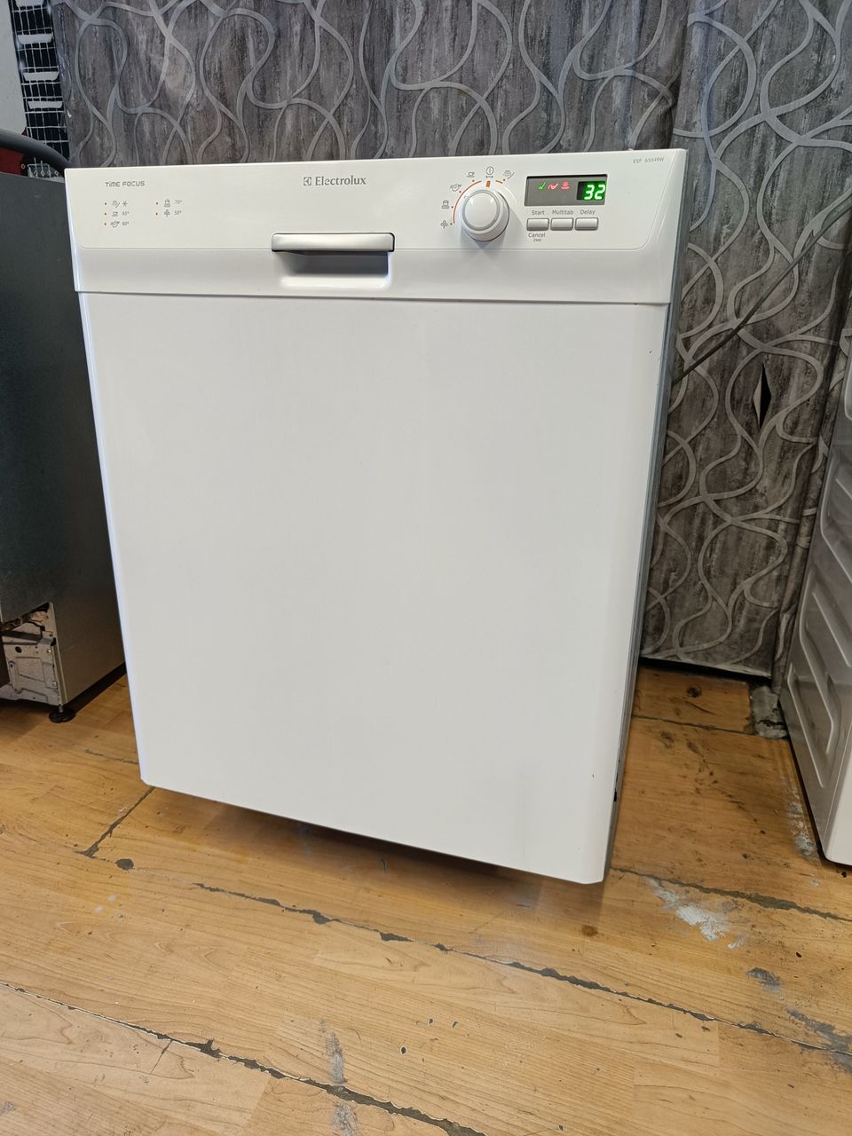 Electrolux 60cm tiskikone kuljetus/asennus