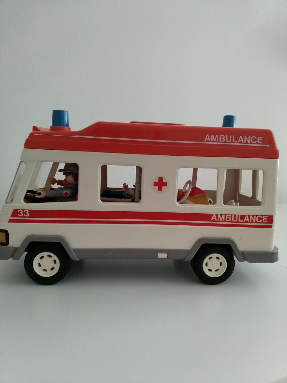 Playmobil ambulanssi