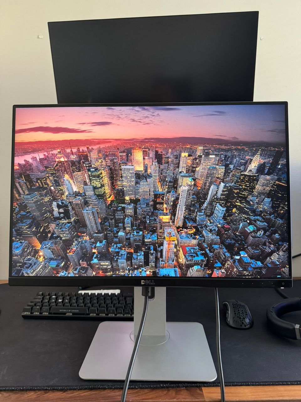 Dell Ultrasharp U2415 IPS-monitori