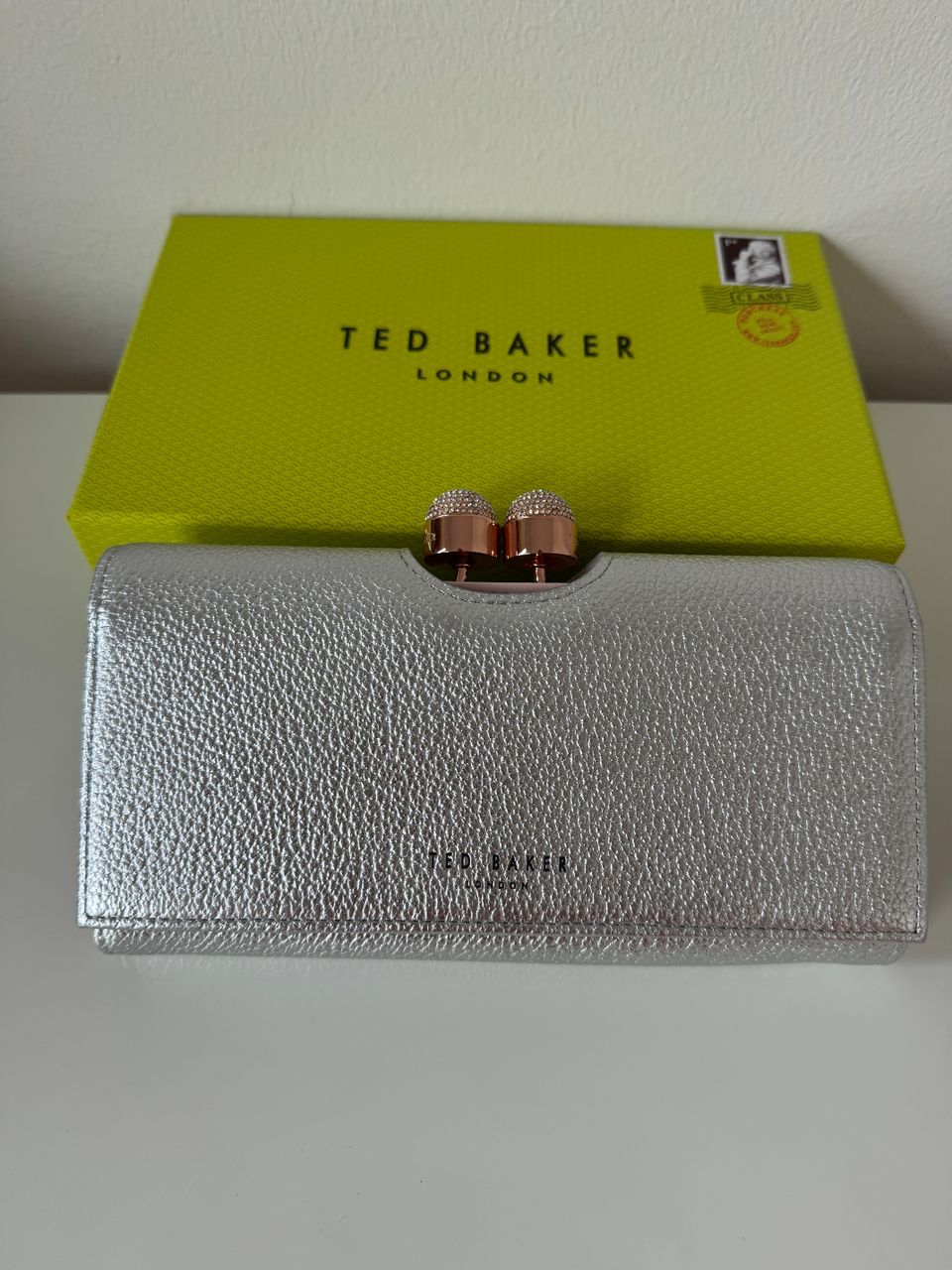 Ted Baker lompakko nahka uusi