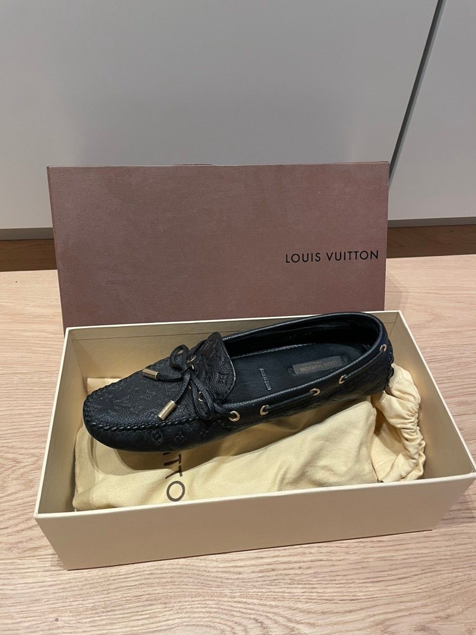 Louis vuitton kengät