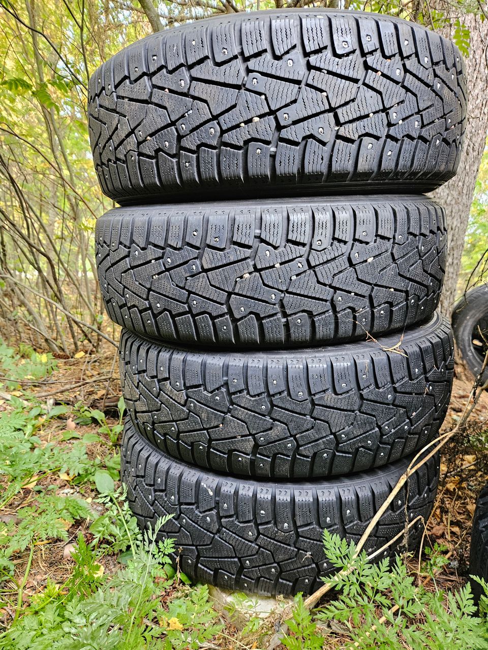 NASTARENKAAT 195/65-15 PIRELLI