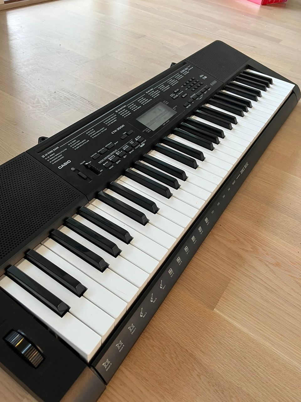 Casio CTK-3500 kosketinsoitin