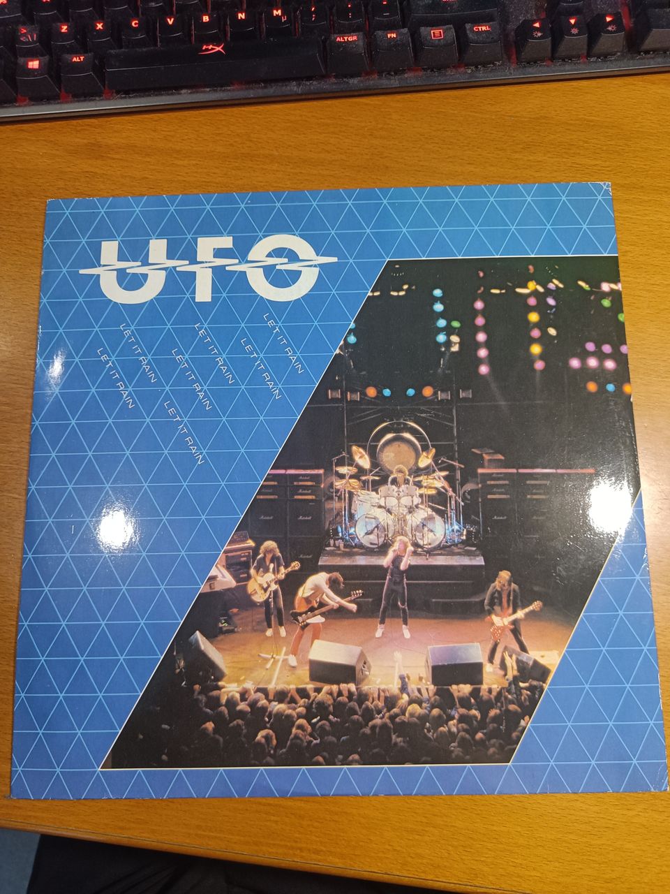 UFO - Let it rain