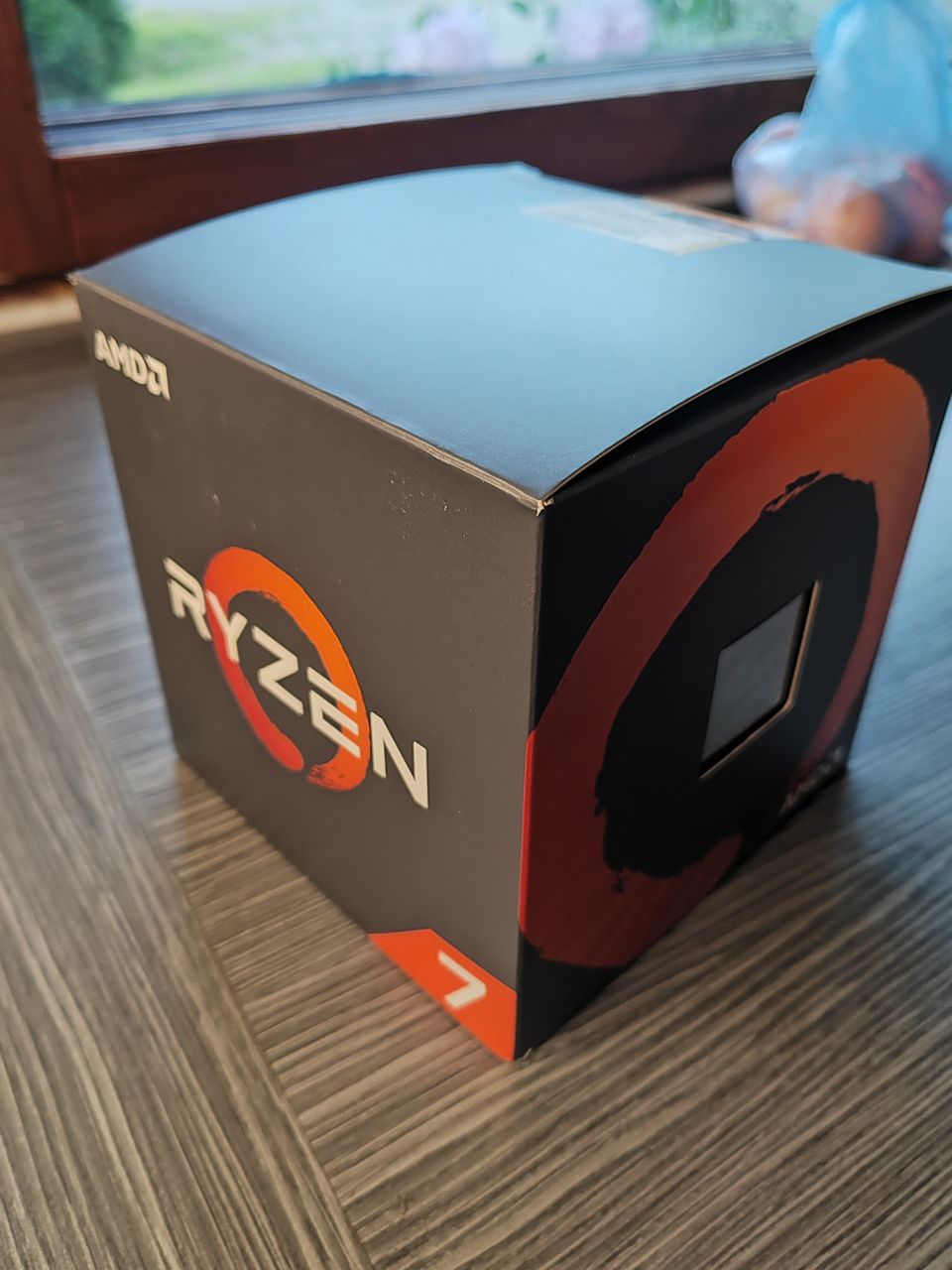 AMD Ryzen 7 2700X