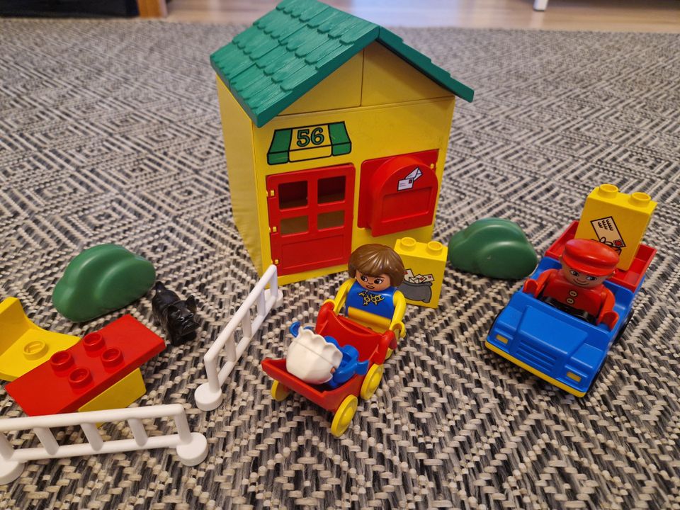 Lego Duplo postitoimisto ja perhe