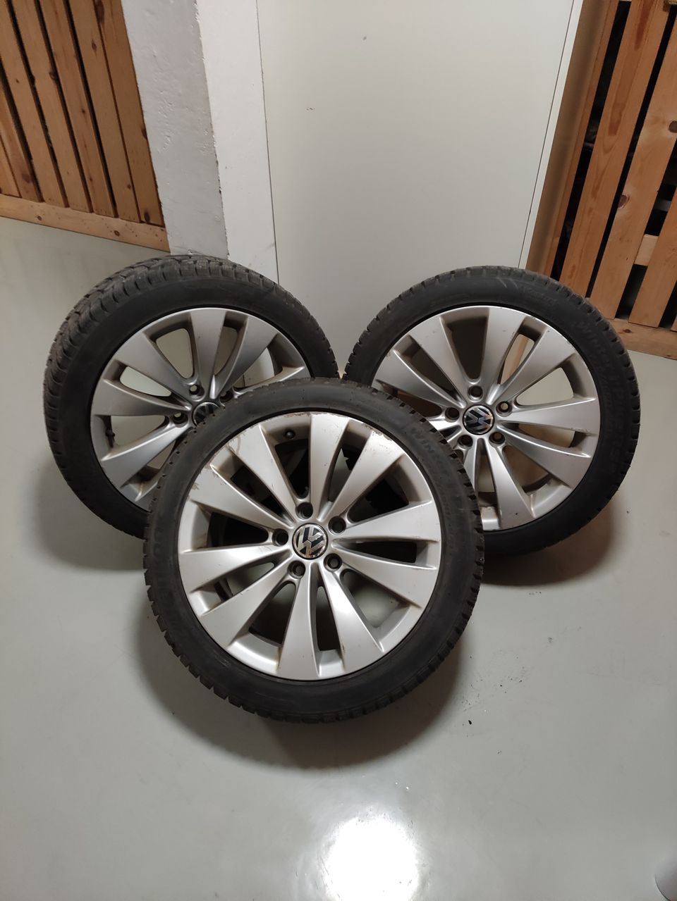 VW CC 17" vanteet nastarenkailla