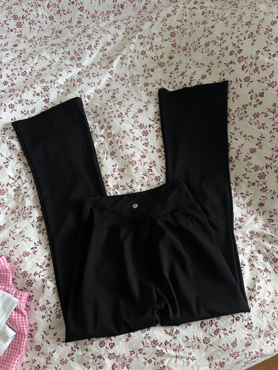 Yoga pants / lululemon, piruetti