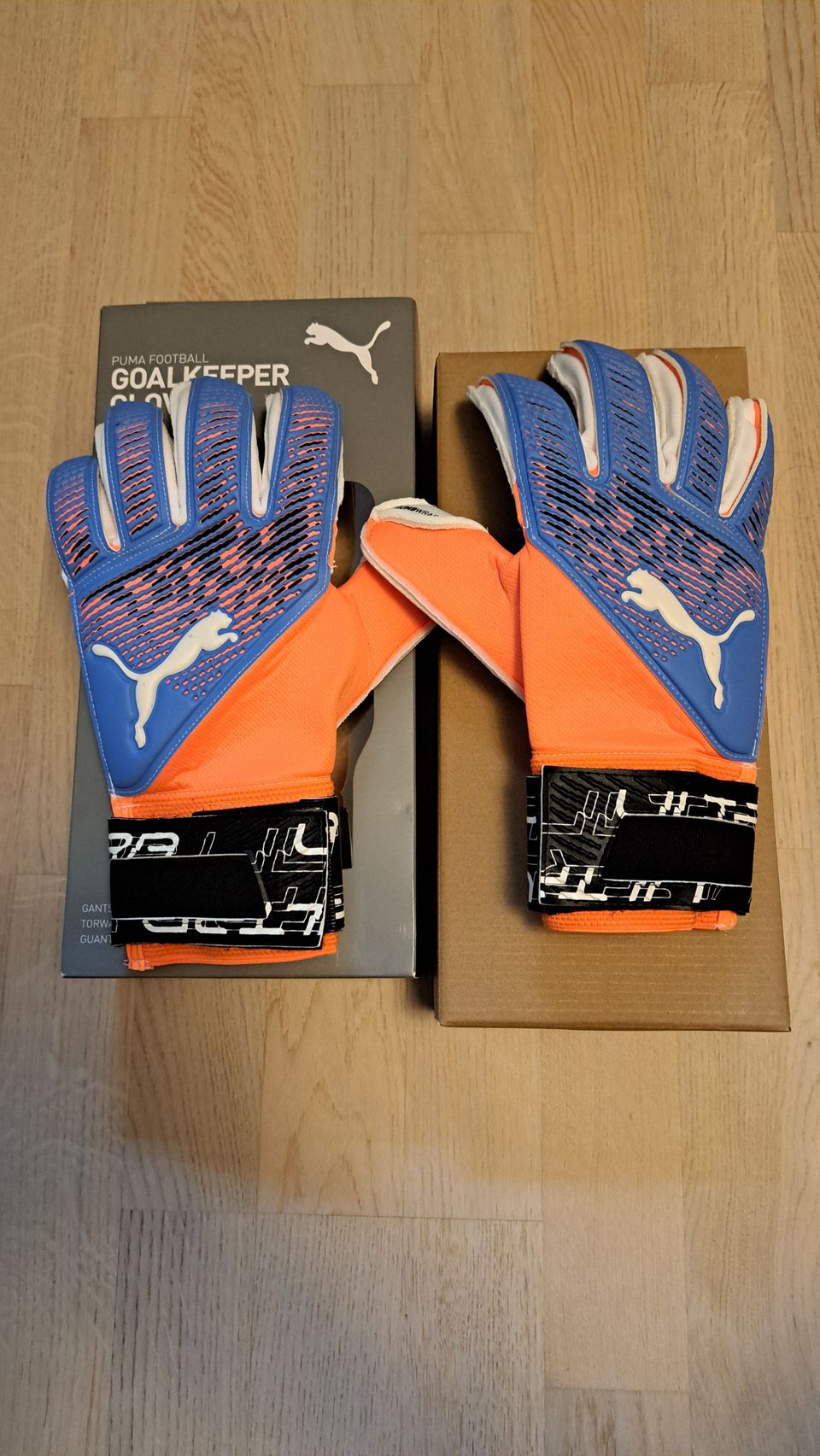 Puma Ultra Grip 2 RC Ultra Orange-Blue Glimmer maalivahdin hanskat, koko 9