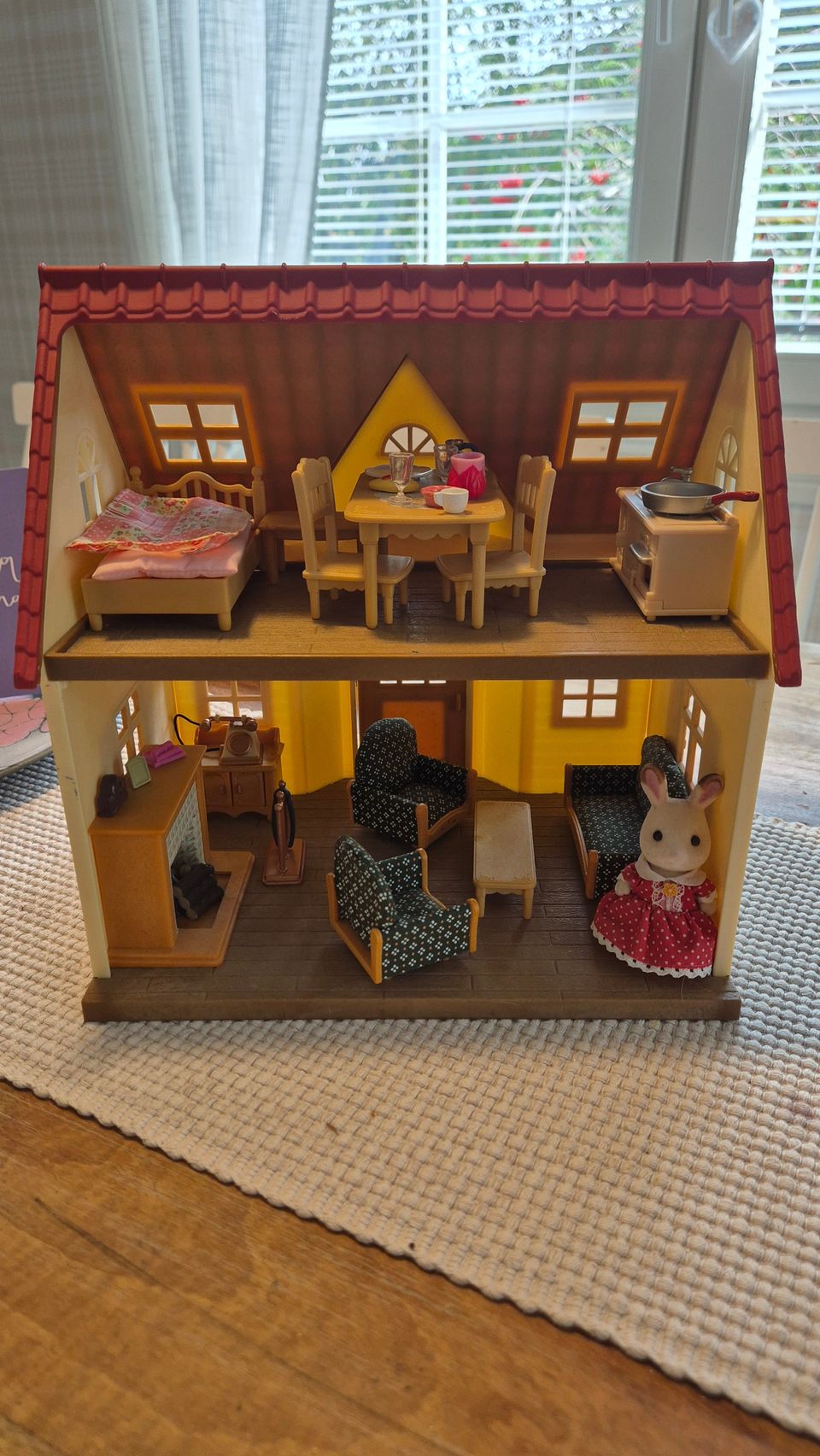 Sylvanian Families talo ja kalusteet