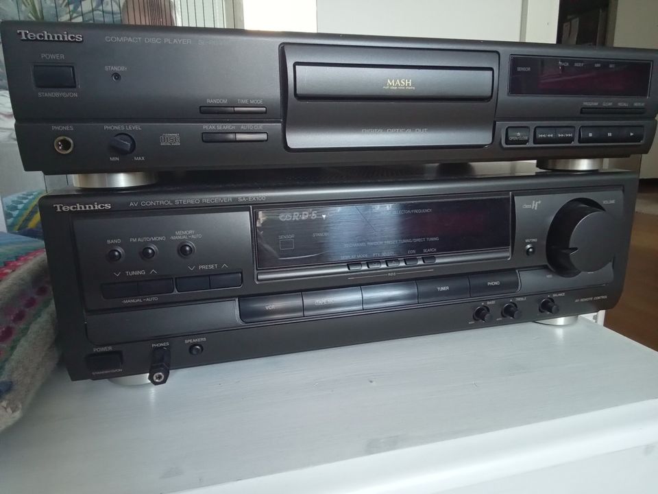 Technics SA-EX100 ja SL-PG490