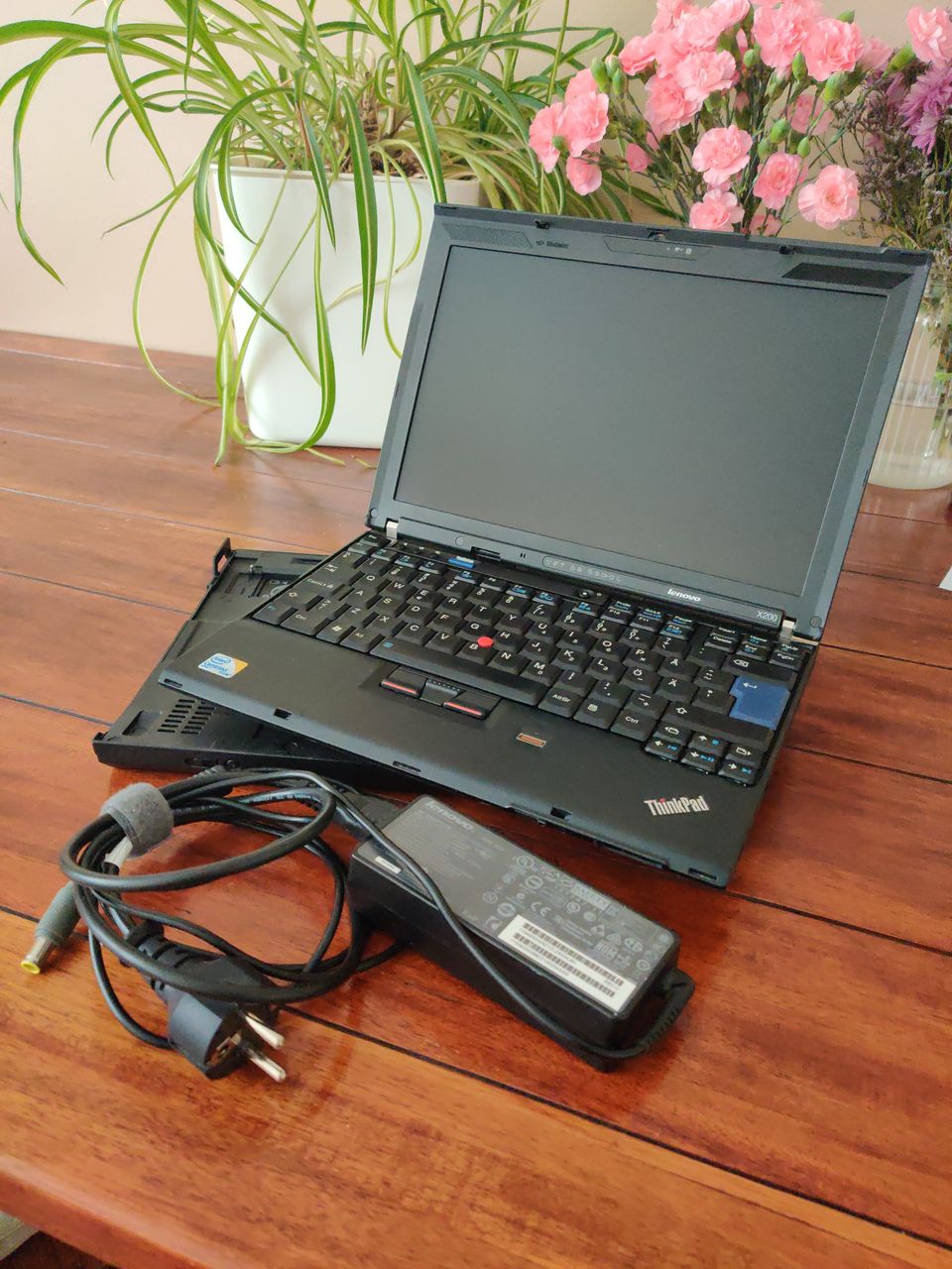 ThinkPad X200 8GB LibreBoot + Telakka