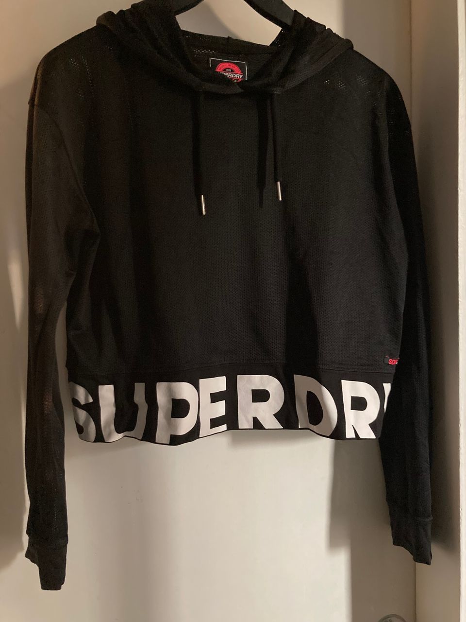 Superdry huppari