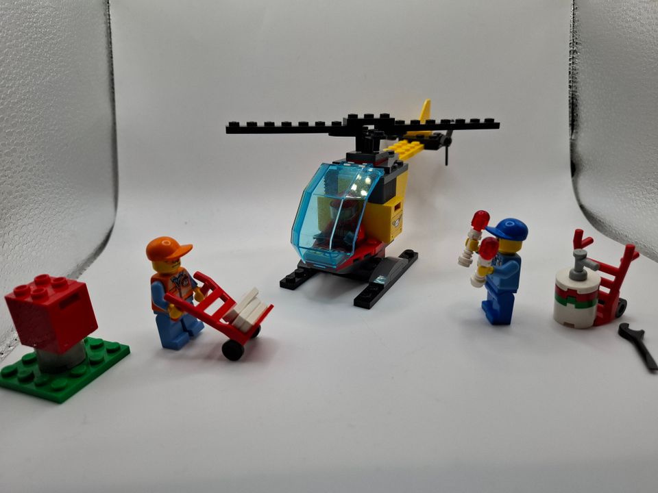 Lego City 60100 Airport Starter Set