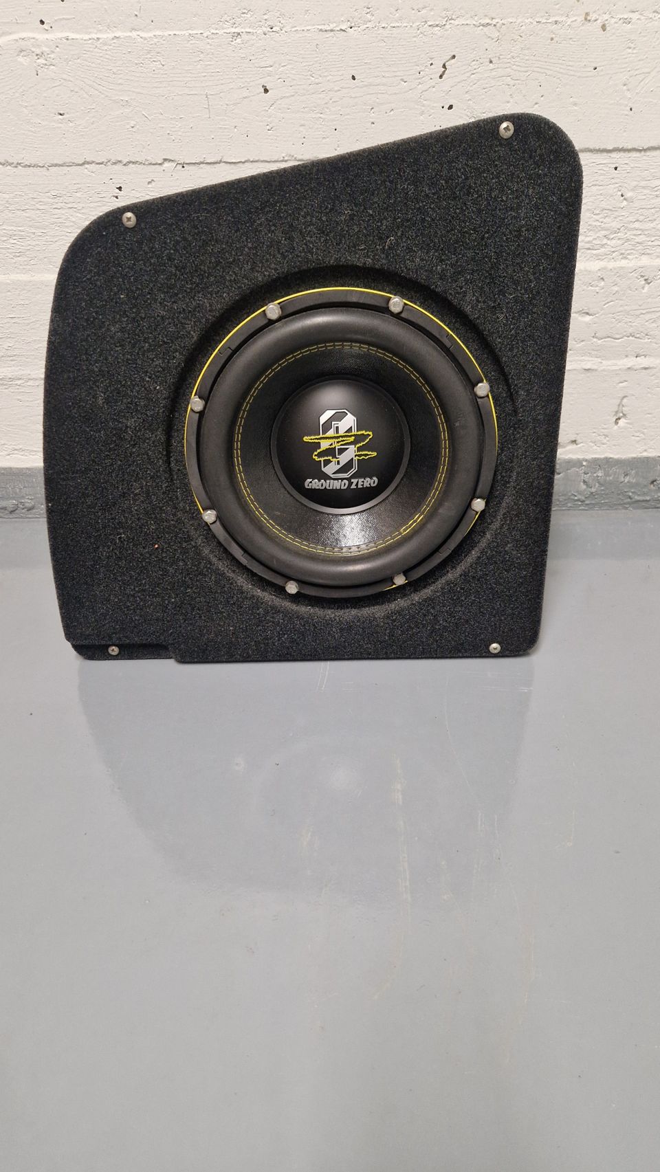 Subwoofer kotelo audi a4 b7 sedan