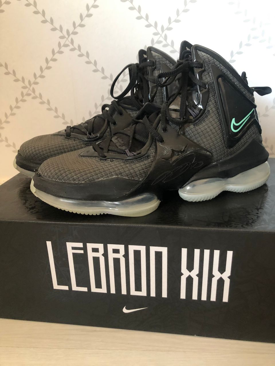 Nike Lebron 19 koripallokengät  koko 42