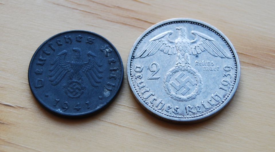 NATSISAKSA , hopeaa, 2 Reichsmark 1939, 10 Rpf Hakaristi