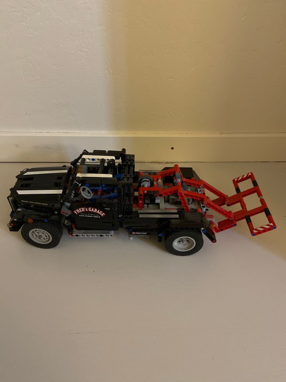 Lego technic hinausauto