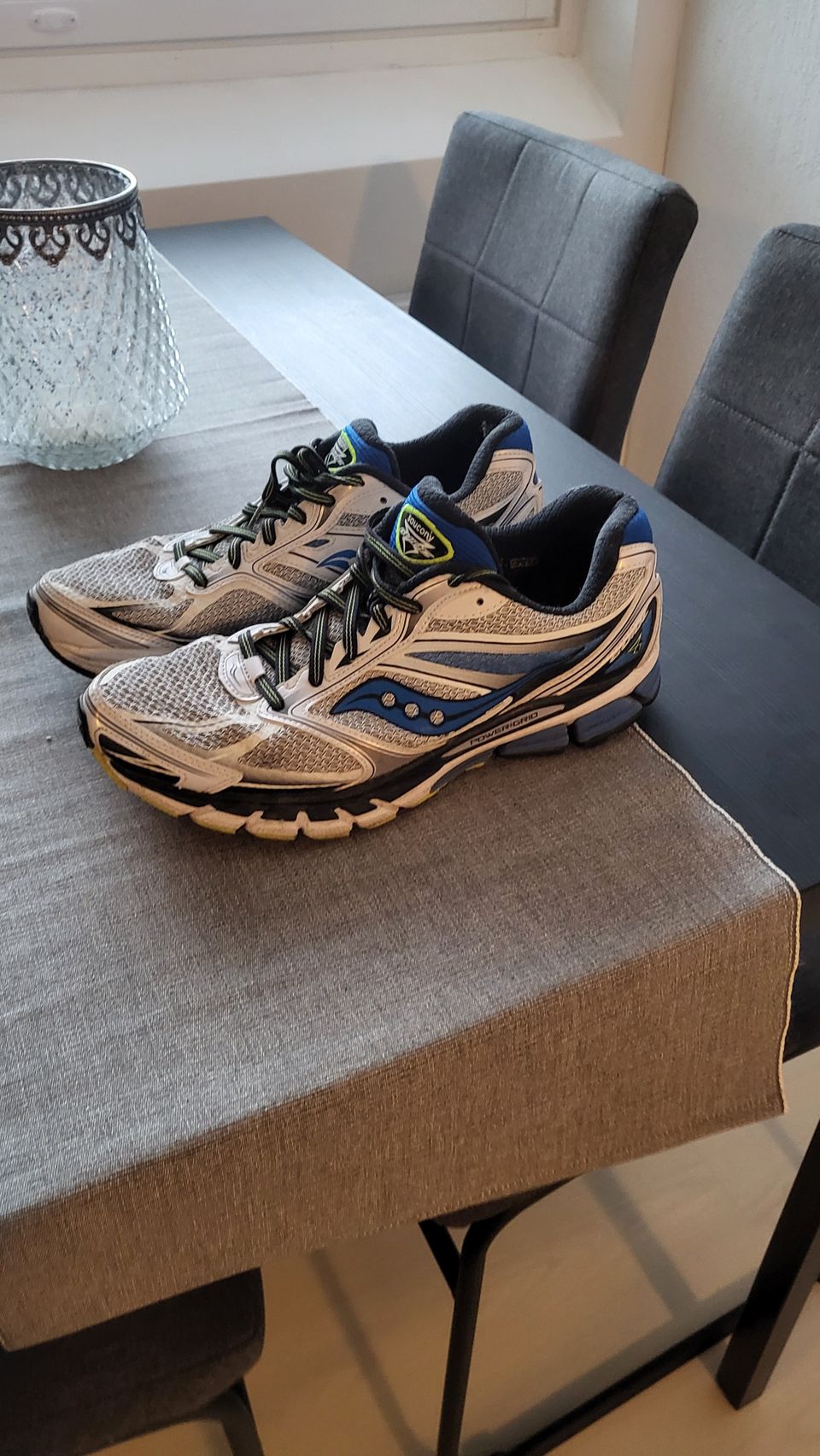 Saucony juoksulenkkarit