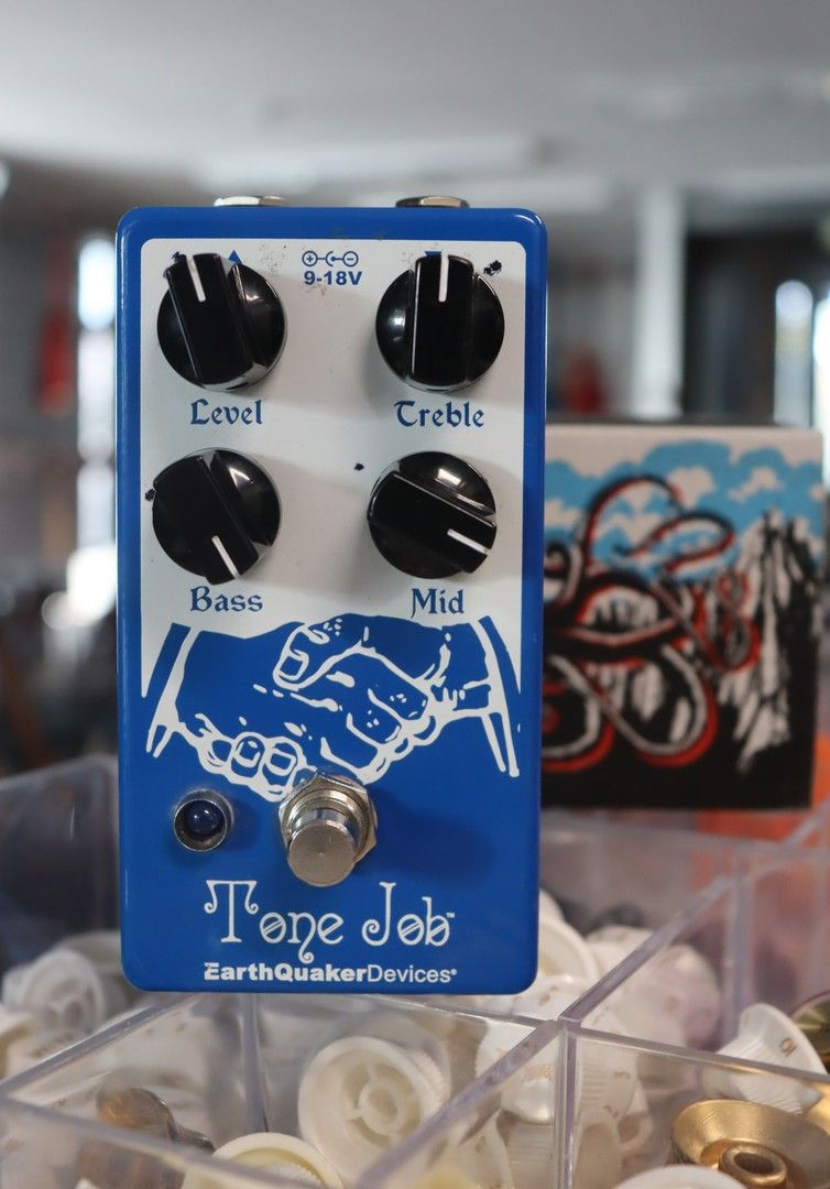 EarthQuaker Devices Tone Job V2 EQ & Booster efektipedaali