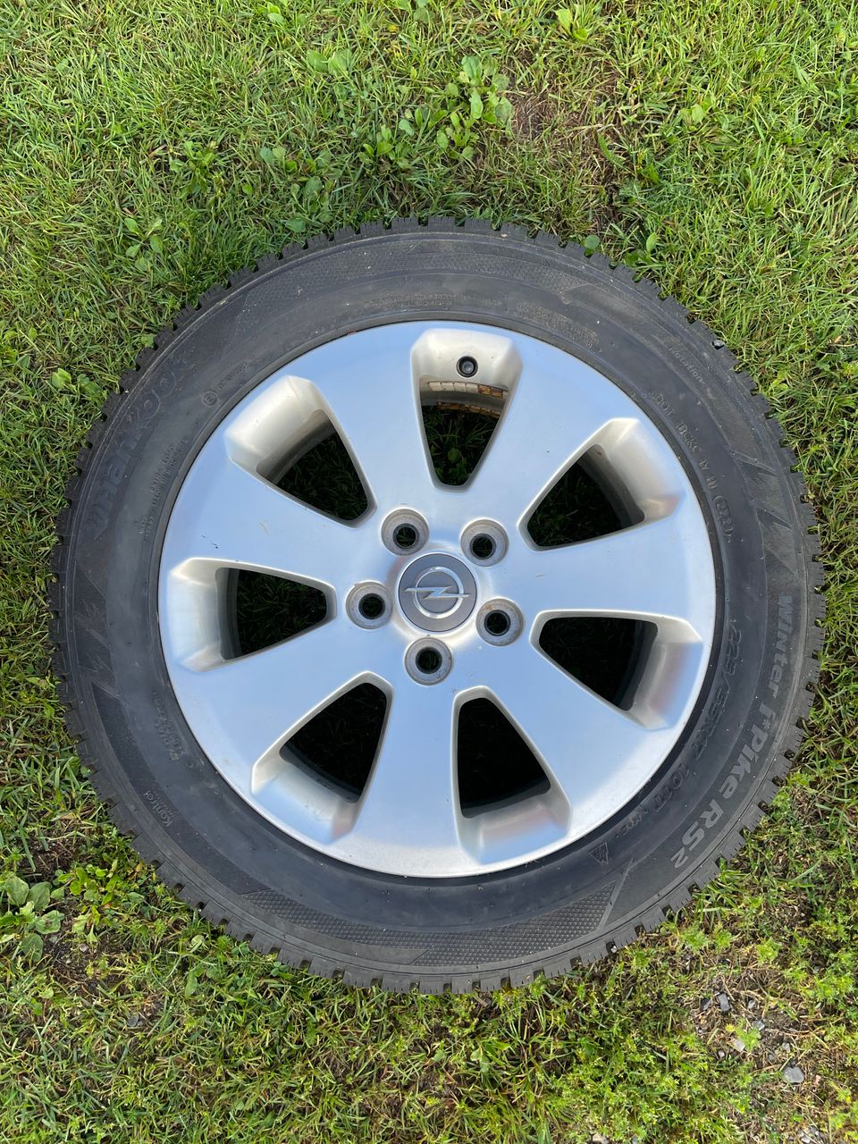 Hankook nastarenkaat 225/55R17