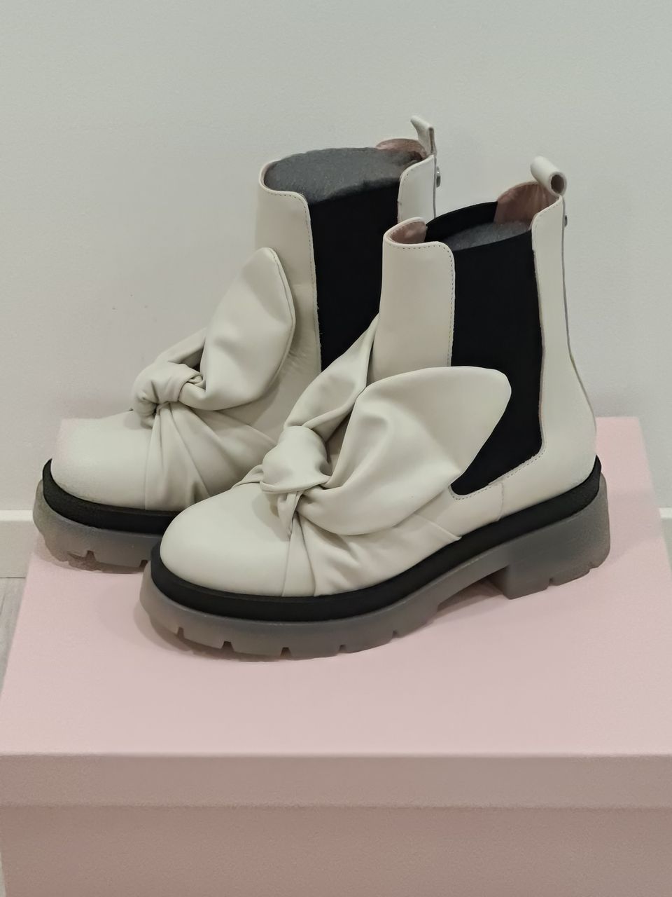 Minna Parikan Luella Boot