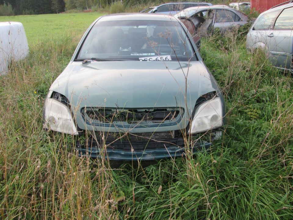 Opel Vectra 2.2 DTI Elegance -02 osina