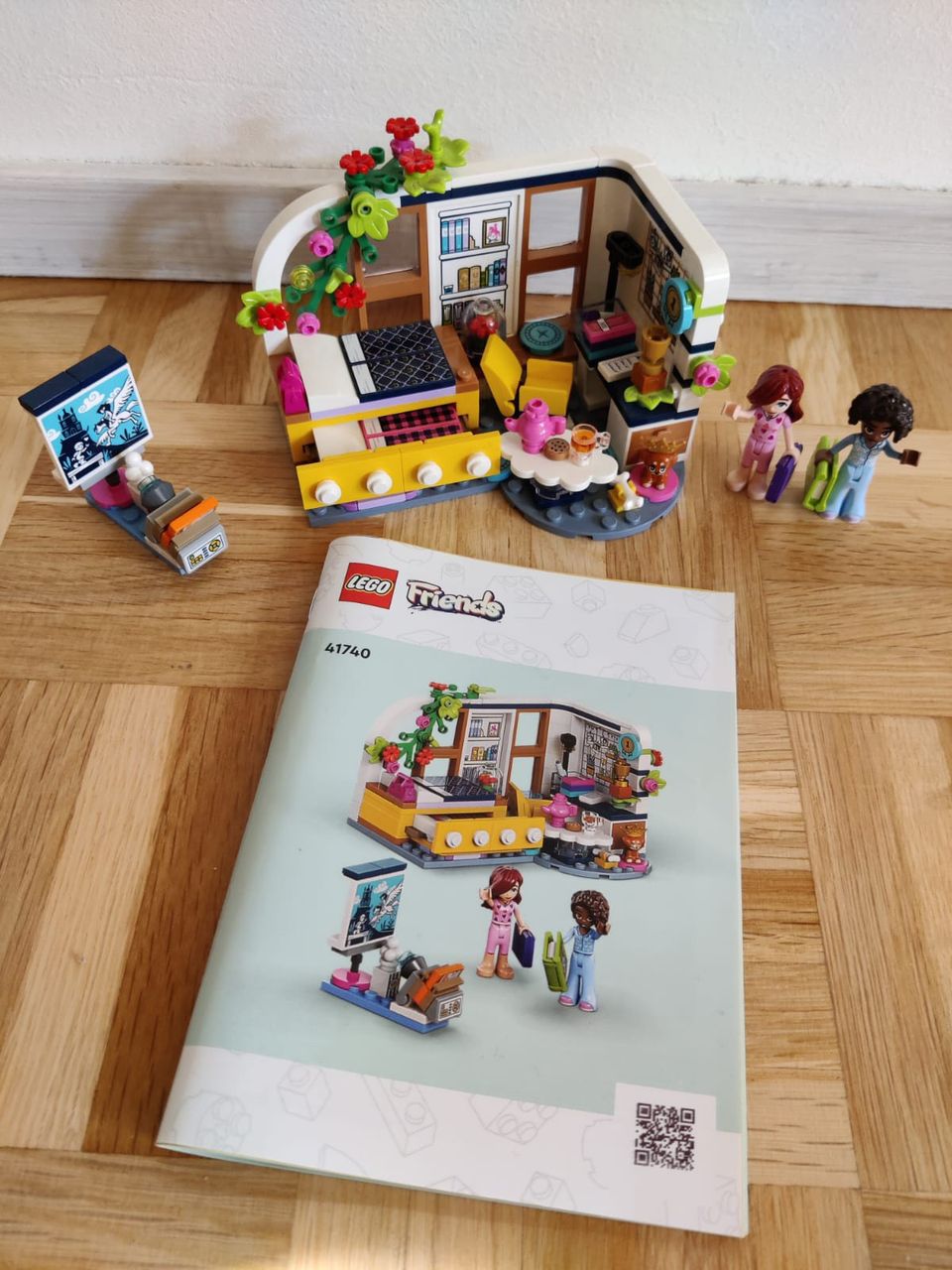 2 settiä Lego Friends 41740 ja City 60382