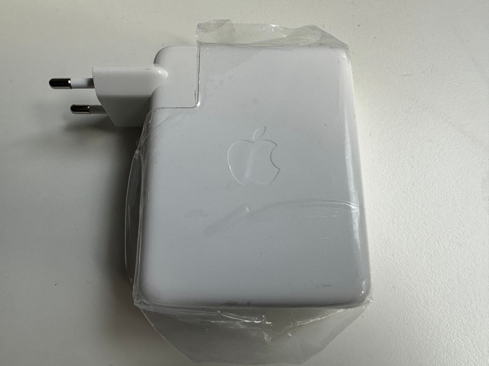 Apple 140W usb-c virtalähde laturi