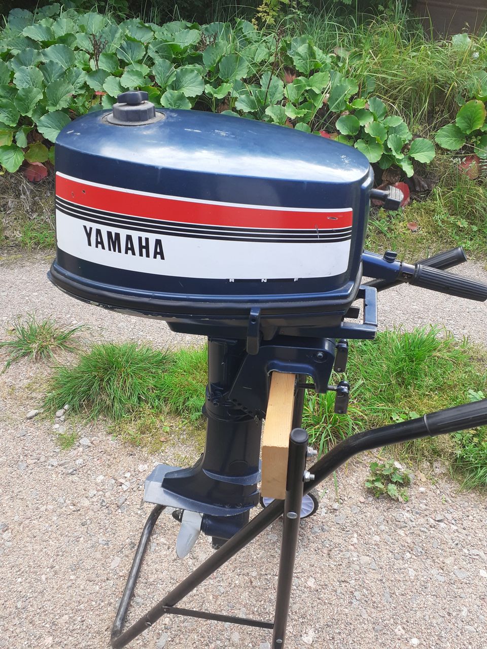 Yamaha 2.t. perämoottori.