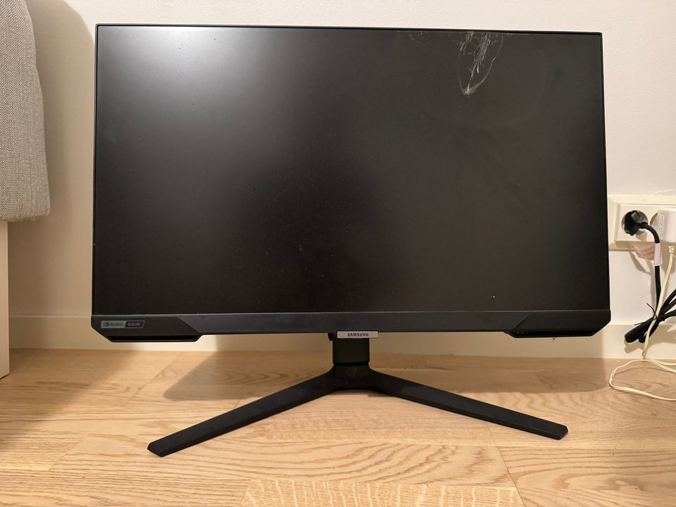 Korjaavalle 240hz pelinäyttö