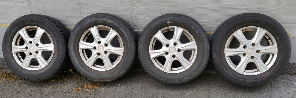 Yokohama BluEarth-Van RY55 215/65 R16C kesärenkaat ja vanteet