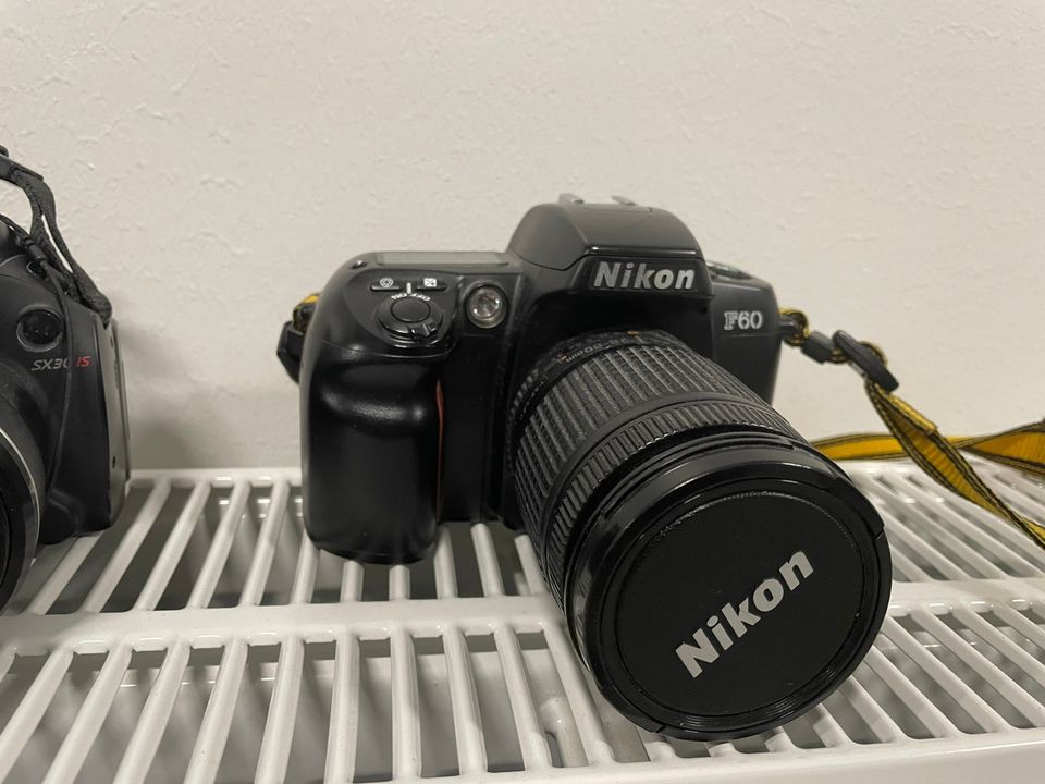 Nikon F60