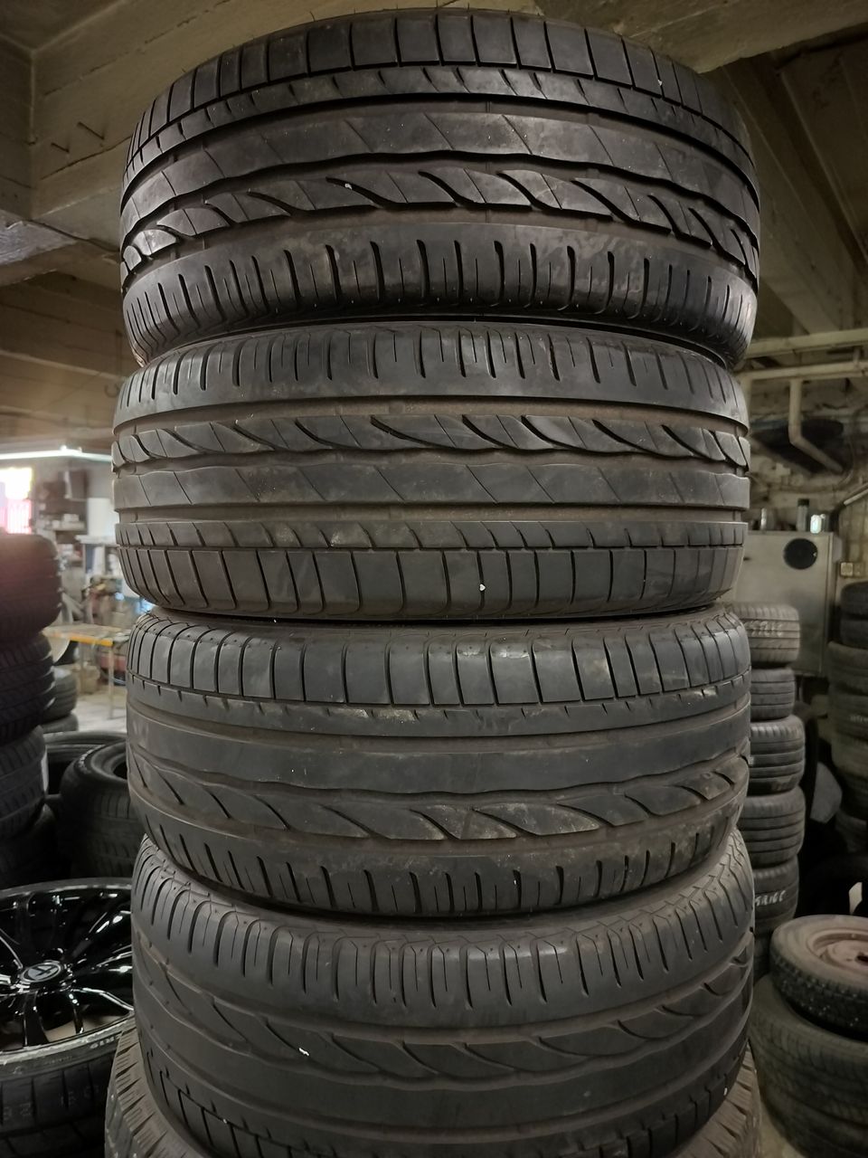 225/55r17 Bridgestone Rft