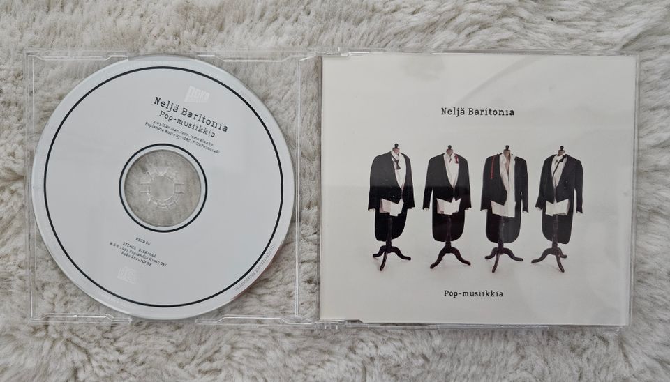 Neljä Baritonia Pop-musiikkia CD