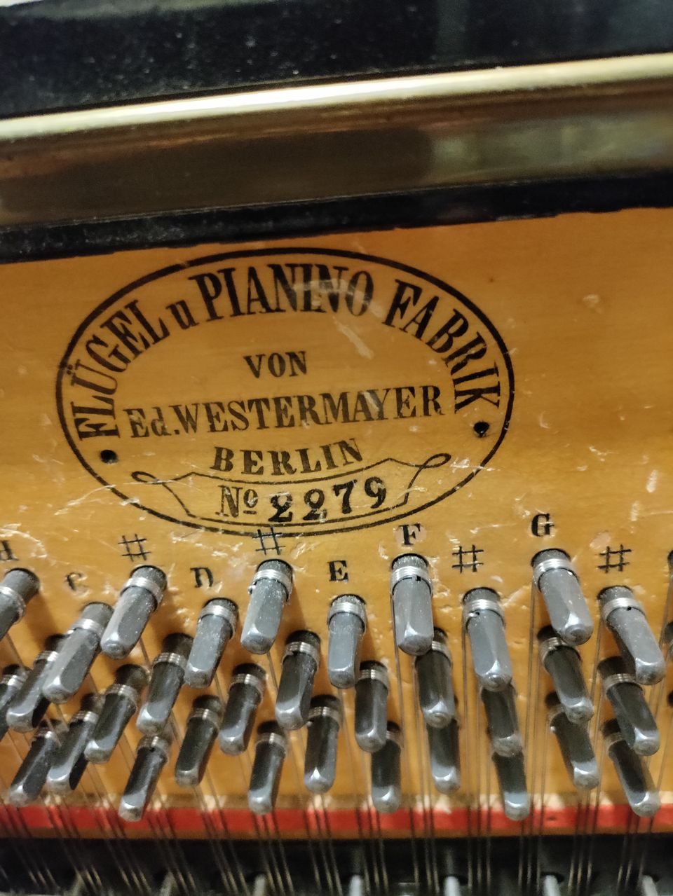 Antiikki piano 1800 luvulta