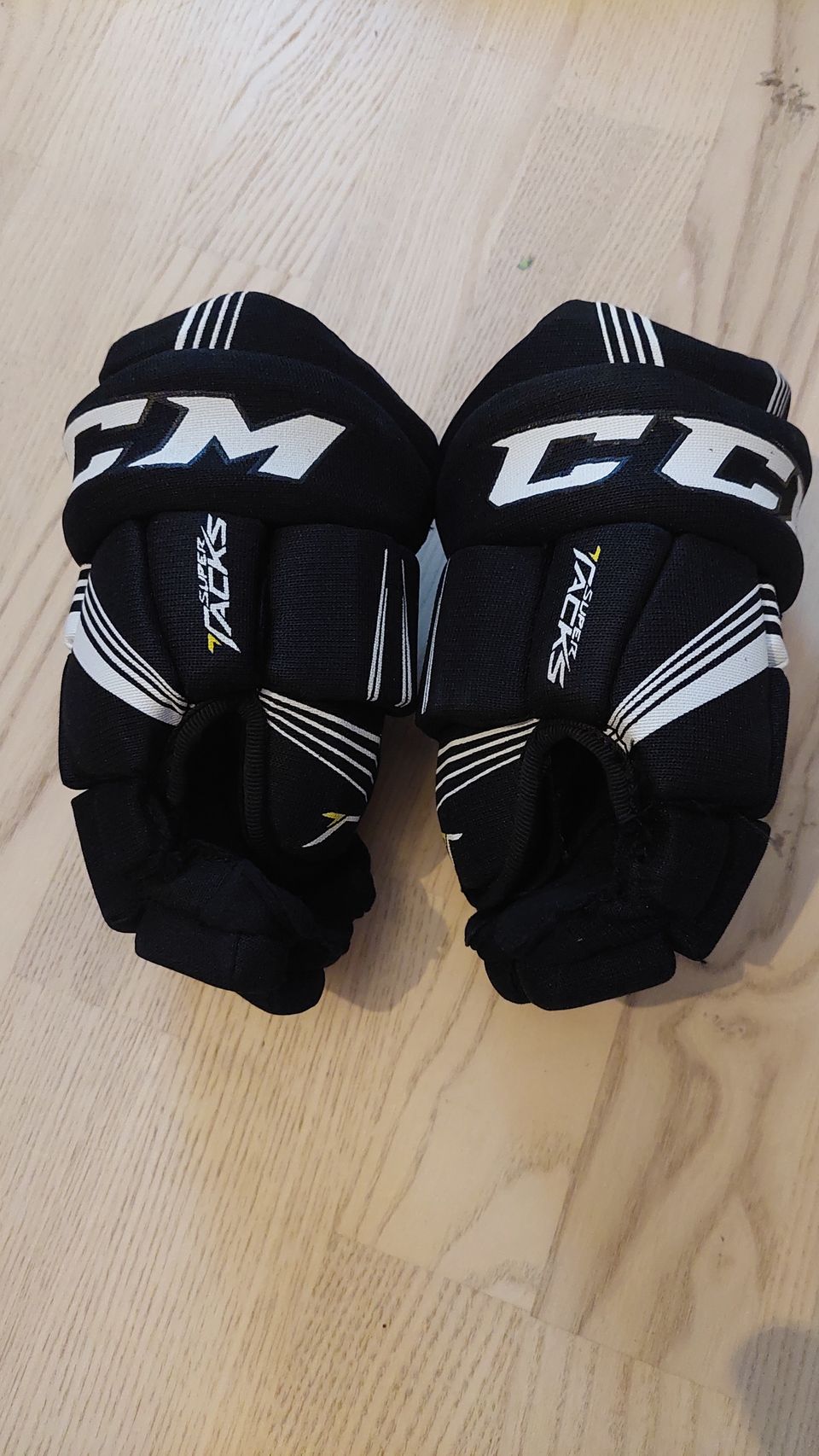 Hanskat CCM Supertacks koko 8