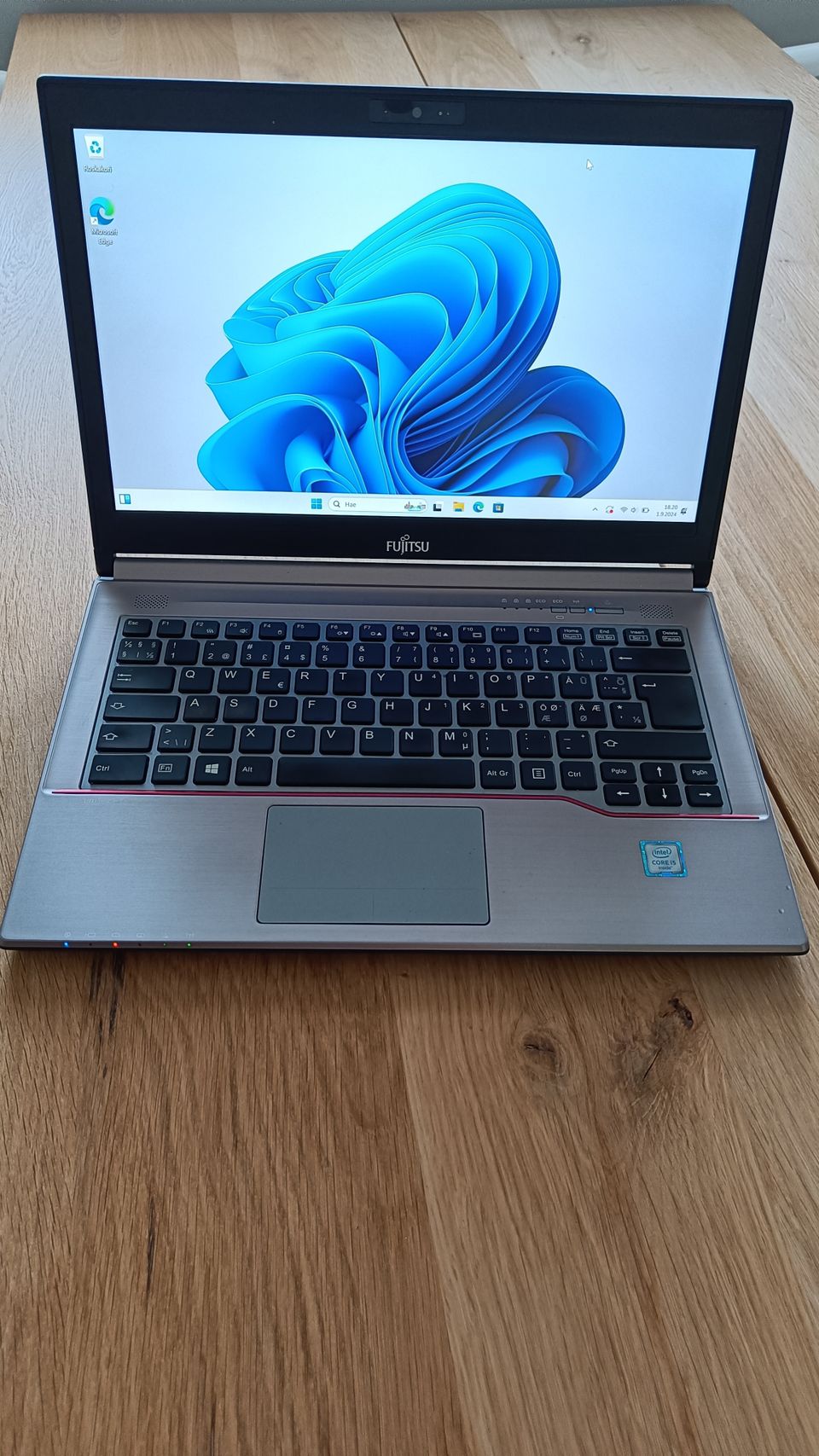 Fujitsu Lifebook E746