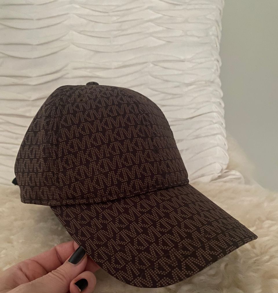 Michael kors cap