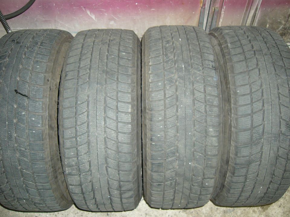 Kitkarenkaat 225/55R 17