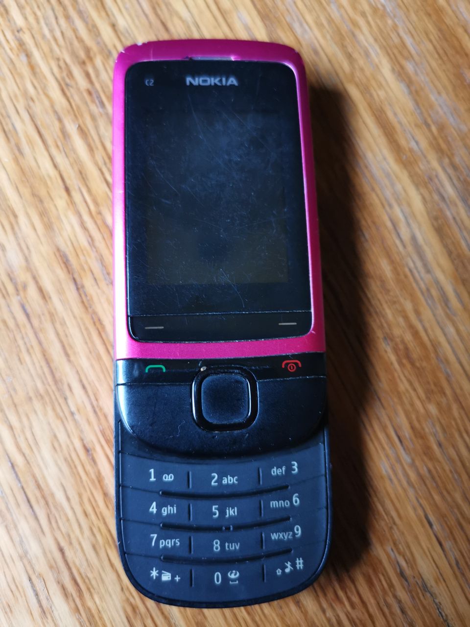 Nokia C2-05 matkapuhelin