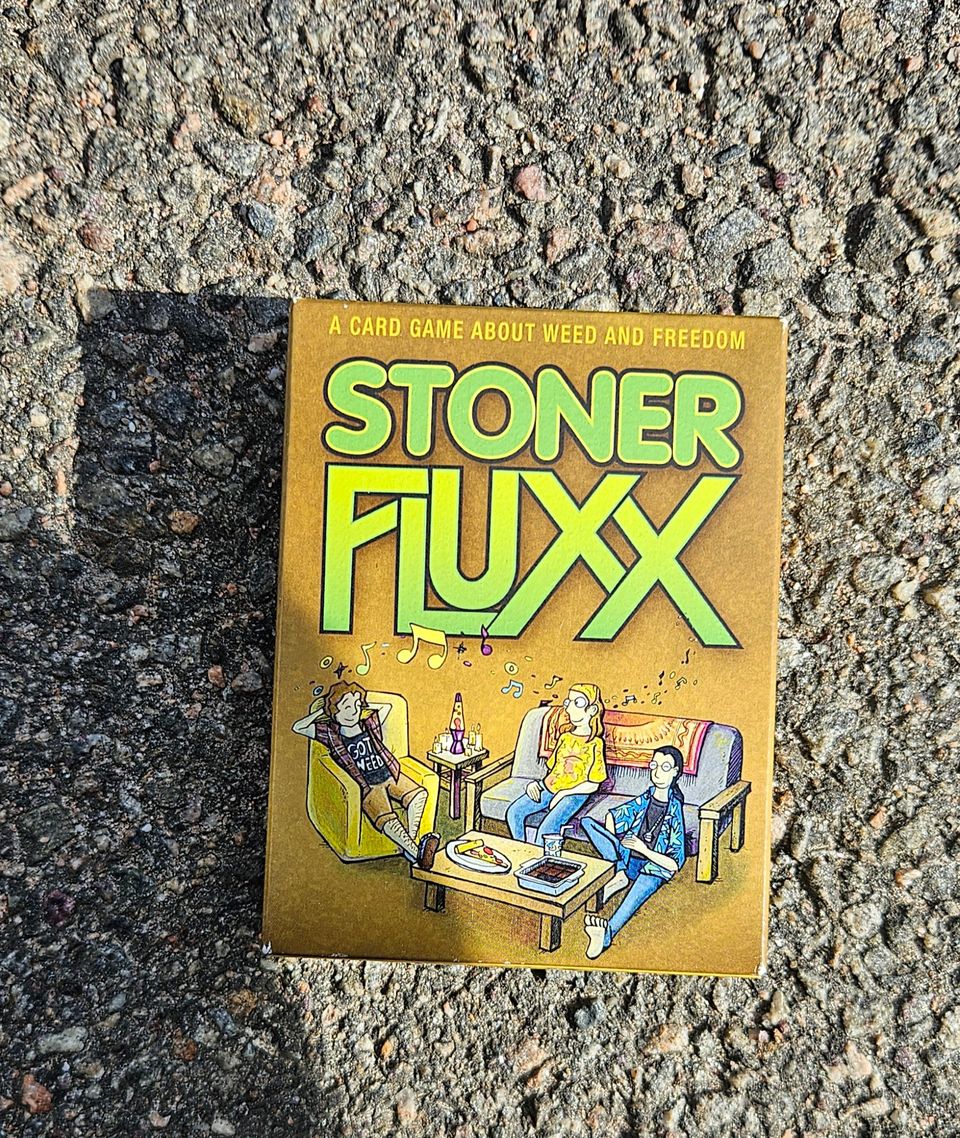 Stoner Fluxx lautapeli